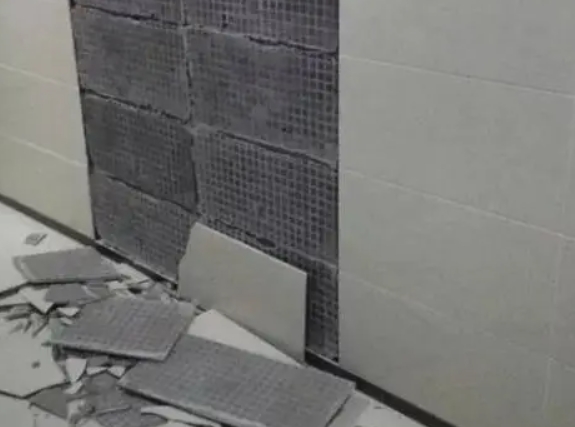 安丘瓷砖空鼓维修公司分享下安丘墙砖松动维修的知识